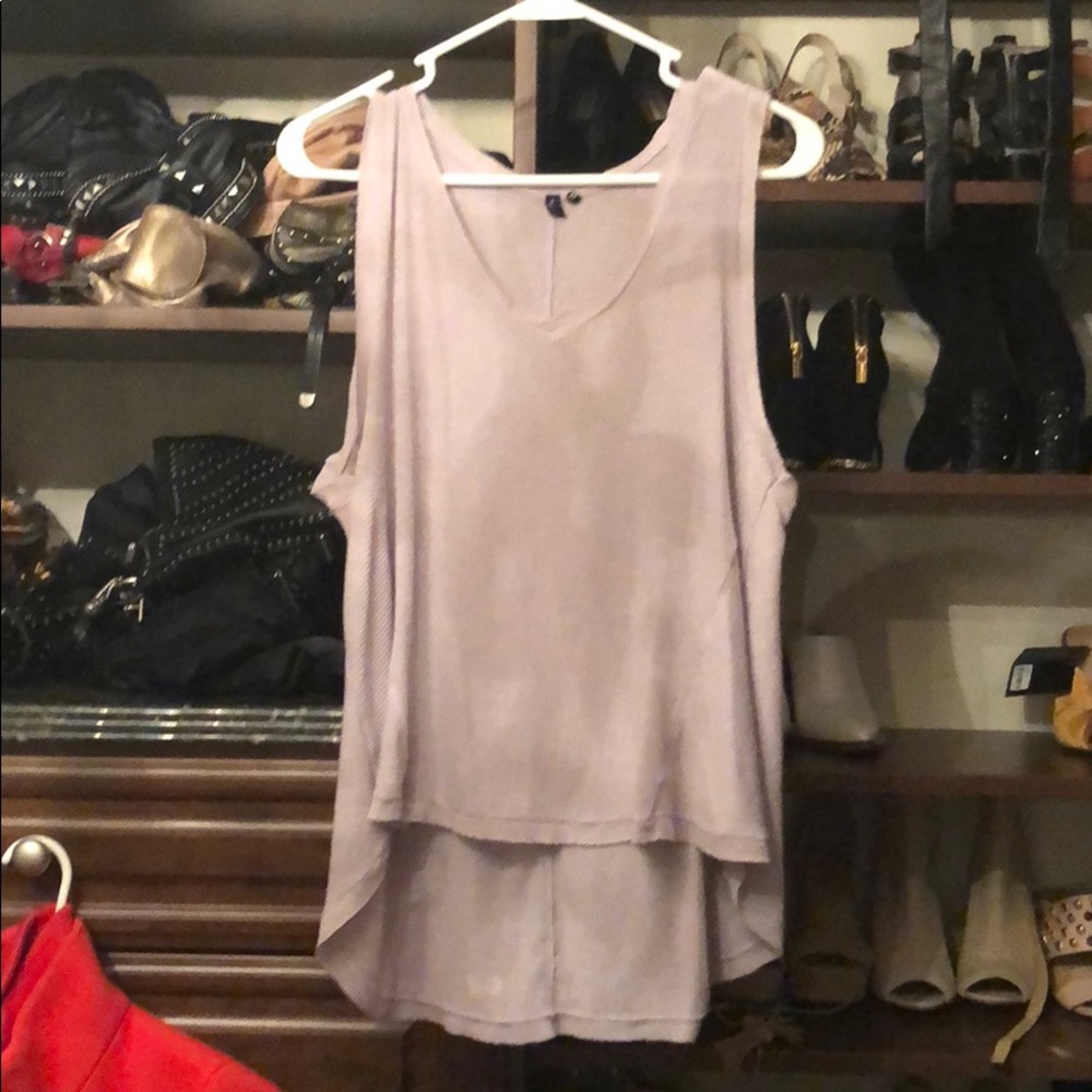 Lavender high low flowy tank top